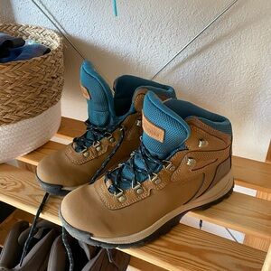 Columbia Women’s Hiking Boots